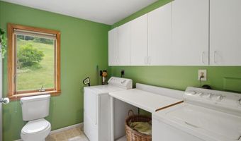 405 Old W Rd, Arlington, VT 05250