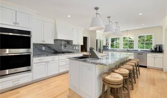 31 Wright Ln, Jamestown, RI 02835