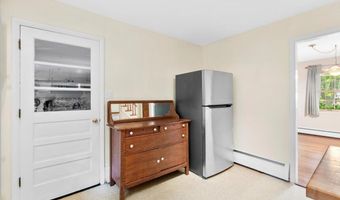 9 Sunset Dr, Altamont, NY 12009