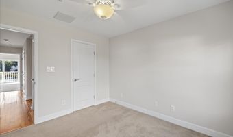 10900 HOLYSTONE Ln 202, Berlin, MD 21811