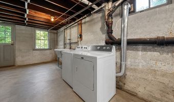 59 Payson St, Attleboro, MA 02703