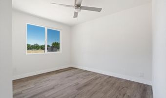 1055 S Wright Rd, Santa Rosa, CA 95407