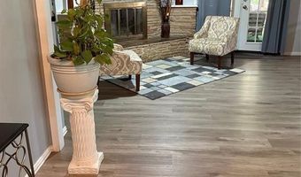102 Shady Oak Rd, Keene, TX 76059