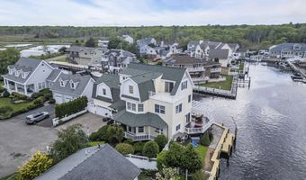 221 Magnolia Dr, Bayville, NJ 08721