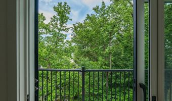 2321 N RICHMOND St, Arlington, VA 22207