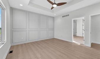 422 NE Lakota Dr, Adrian, MO 64720