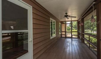 918 King St, Baldwin City, KS 66006