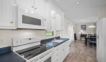 32 Eustis Landing Rd, Beaufort, SC 29907