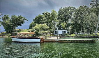 3 Manhattan, Alexandria Bay, NY 13607