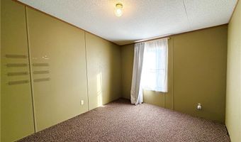 60 Flamingo Ave, Amherst, OH 44001