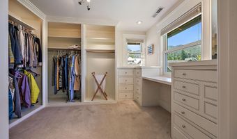 586 B St, Ashland, OR 97520