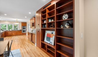 340 Orchard Hills Dr, Ann Arbor, MI 48104