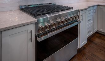 6405 WILMETT Rd, Bethesda, MD 20817