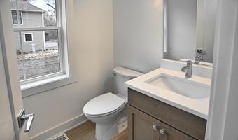 5 W Golfwood Rd, Beverly Shores, IN 46301