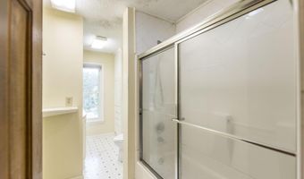 1404 Beaver Oaks Dr, Macon, GA 31220