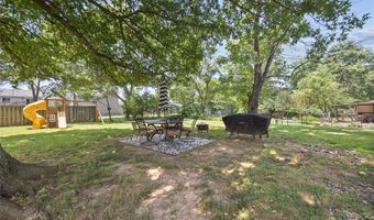 318 Windyoak Dr, Ballwin, MO 63021