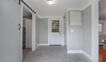 61 Old Phinneys Ln, Barnstable, MA 02630