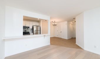 430 Wedgewood Cir, Belford, NJ 07718