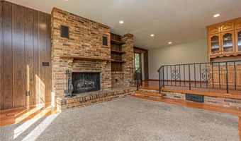 1277 Northside Dr NE, Alexandria, MN 56308