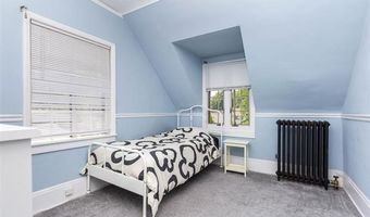 8911 Manor Ave, Allen Park, MI 48101