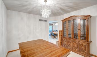 5241 Dommers Dr, Fitchburg, WI 53711