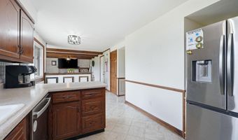 1102 Heritage Ln, Angola, IN 46703