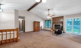 4650 Farmstead Ct, Bel Aire, KS 67220