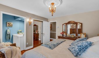 318 Tina Lee Ct, Brick, NJ 08724
