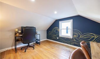 33 Providence Ave, East Providence, RI 02915