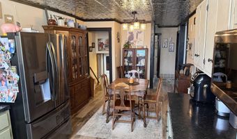 256 W Hoosier St, Berne, IN 46711