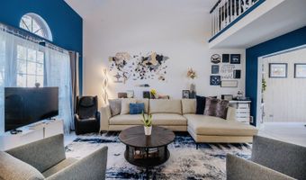3930 Newport Way, Arlington Heights, IL 60004