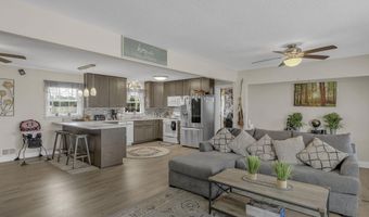 208 Kenneth Dr, Boiling Springs, SC 29316