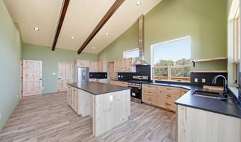 102 Spanish Peaks Rd, Arroyo Hondo, NM 87513