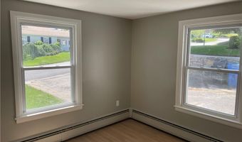 29 TACOMA St, Cranston, RI 02920