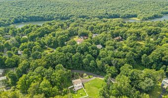8 Pond Dr, Alloway, NJ 07422