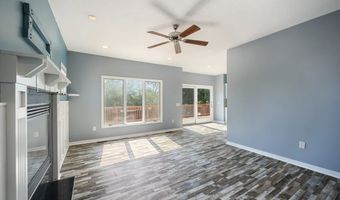 923 S 10th St, Adel, IA 50003