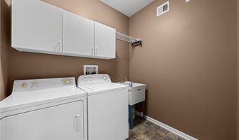 2668 WALTON Blvd, Twinsburg, OH 44087
