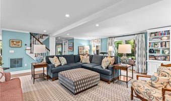 36 Ferry Ln, Barrington, RI 02806