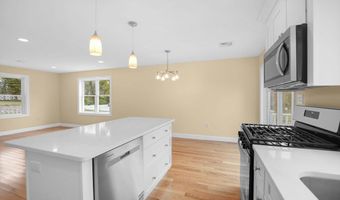 661 Main St, Acushnet, MA 02743