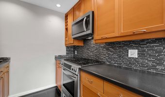 1525 S GEORGE MASON Dr S 20, Arlington, VA 22204
