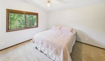 15726 Parkwood Cir, Avon, MN 56310
