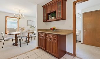 5 Nelson St, Attleboro, MA 02703