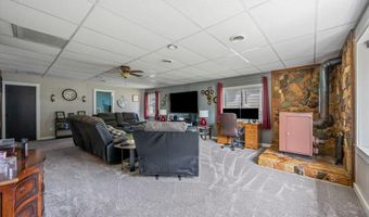 911 Kingsbury St, Belle Fourche, SD 57717