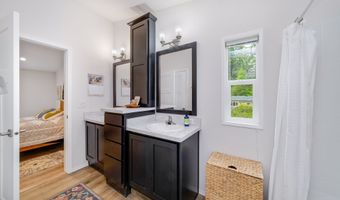 10220 7TH St, Bay City, OR 97107