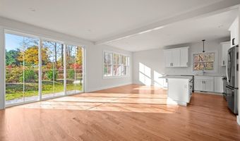 14 Fieldstone Ct 14, Bethel, CT 06801