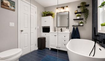 190 W 24TH St B7, Bayonne, NJ 07002