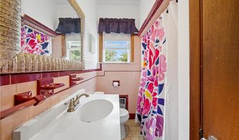 32 Maplewood Ave, Cranston, RI 02920