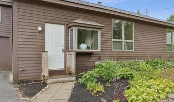 44 Winn Rd, Falmouth, ME 04105