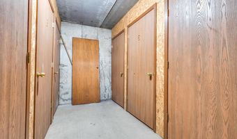 2127 Luann Ln 6, Madison, WI 53713