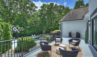 2207 Trapper Ct, Charlotte, NC 28270